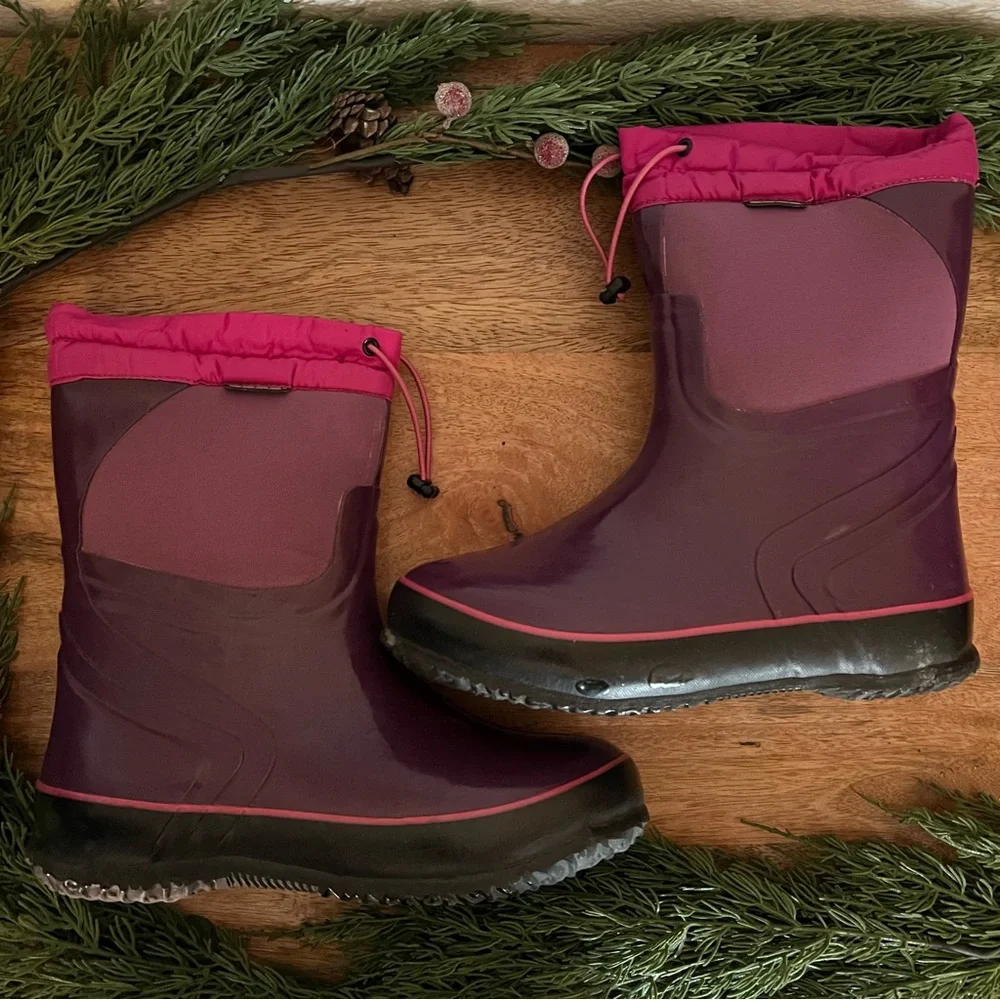Bogs Pink Purple Girls Winter Snow Boots Size 6 Rubber Slip resistant Waterproof